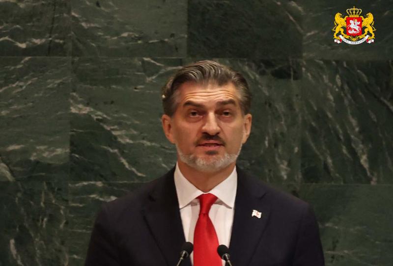 米克海尔·卡维拉什维利：我们对任何对话和合作持开放态度，但同时，我们要求尊重和公平、尊严的方式——格鲁吉亚人民绝不会接受用最后通牒、敲诈或恐吓的语言与我们对话。