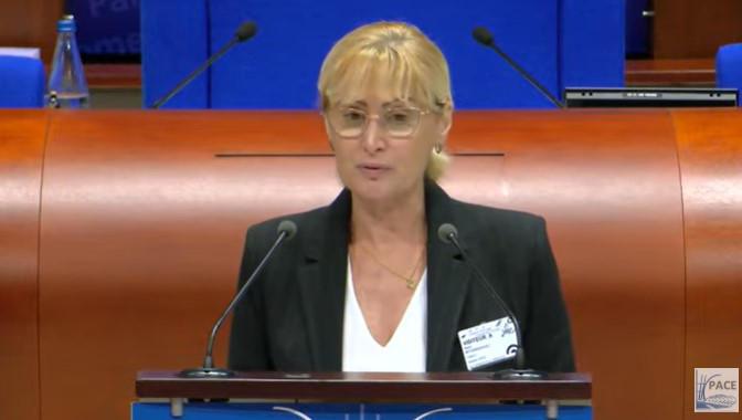 Mzia Amaglobeli在瓦茨拉夫·哈维尔奖颁奖仪式上的信：不要和俄罗斯一起离开，支持我们在争取自由的斗争中！