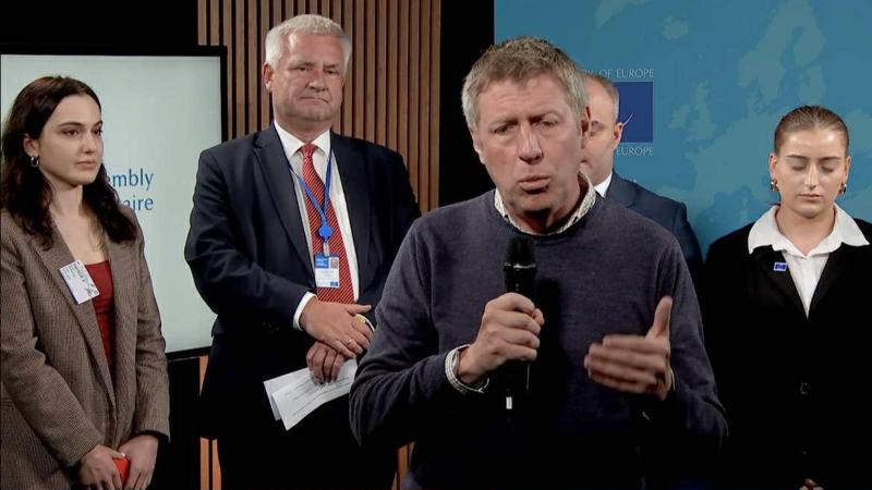 James MacCleary 致格鲁吉亚梦想党：释放政治犯和记者——举行透明和公平的选举，并允许格鲁吉亚人民选择自己的道路——这不是由你们决定的。