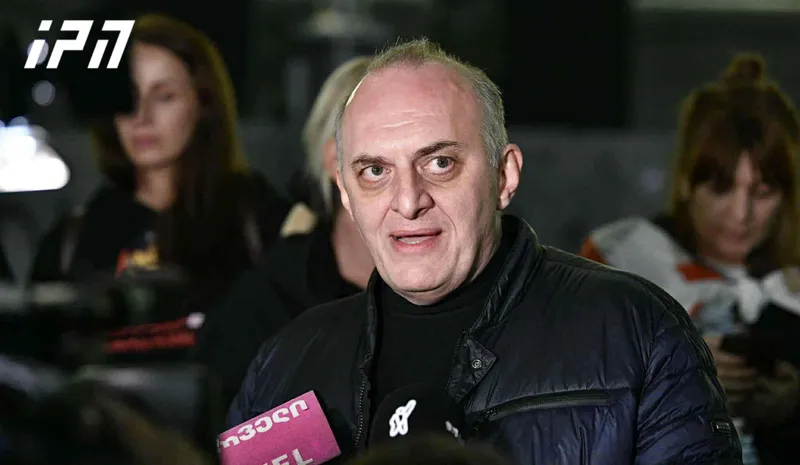 მურთაზ ზოდელავა პოლიტიკური ტრაგედია და დრამა არ უნდა გადაიქცეს 60 კაცის და მათი ოჯახის დრამად, თუ მთელი ერი აპირებს გაერთიანებას, მაშინ ეს 60 კაციც წა...