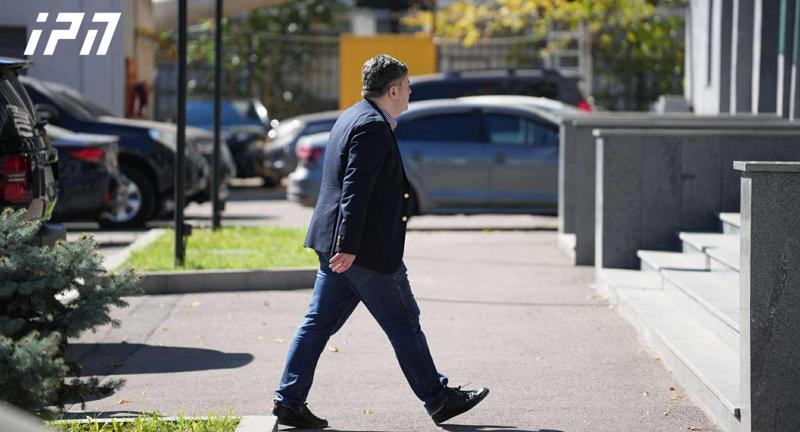 检察院指控巴乔·阿哈拉亚呼吁暴力改变宪法秩序和推翻国家当局。