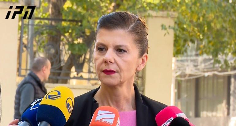 审问后的Tamar Chergoleishvili：我不能告诉你问了什么问题；他们让我签署了一份保密协议——我确信我作为证人没有用处——这真是场盛大的表演。