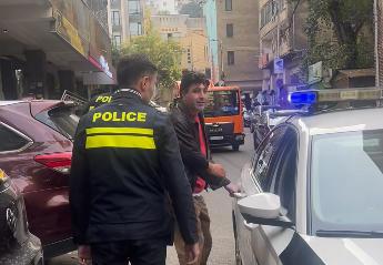 公式：我们认为Vakho Sanaia的拘留是对一名记者和整个独立媒体的骚扰，由政权所为——我们要求他立即释放。