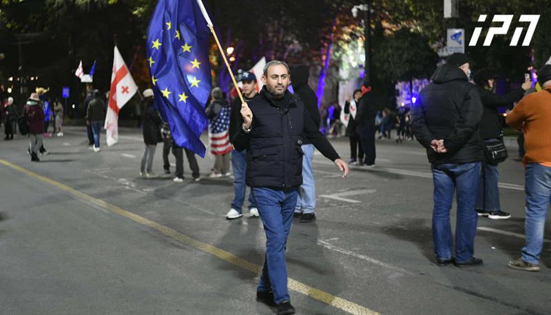 阿塞拜疆记者阿夫甘·萨迪戈夫被判处14天的行政拘留。