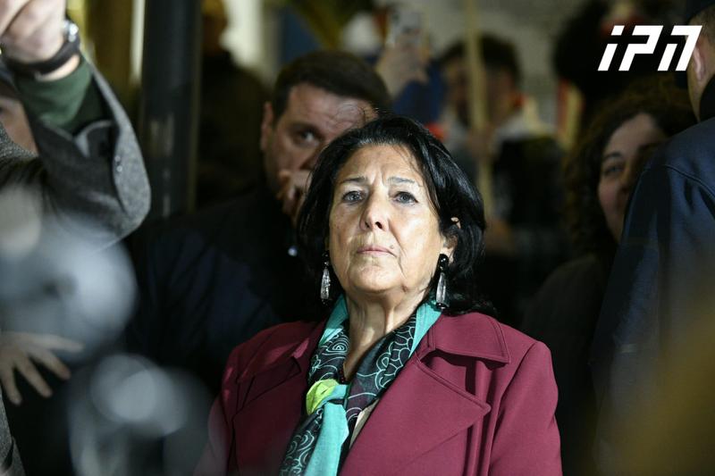 萨洛梅·祖拉比什维利 - 我们必须团结起来互相加强 - 格鲁吉亚不会被俄罗斯奴役，该政权不会阻挡我们通往欧洲的道路，我们选择欧洲主义，即和平、自由和一个独立的国家