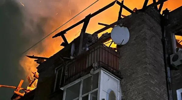 რუსებმა დნეპროპეტროვსკის ოლქის ქალაქ კამენსკოეს დაარტყეს - დაშავდა 8 ადამიანი