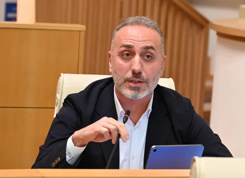 Giorgi Sharashidze to “Georgian Dream”: How can you call others “Nazis” when there are more former UNM members transferred and promoted within Georgian Dream than are left in the actual UNM? — We are the ones fighting the UNM; you are the ones keeping them alive