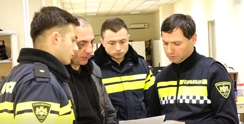 律师：在Aleko Elisashvili被关押的严格管制设施中，条件要糟糕得多——设备生锈且破损；Aleko 被禁止使用电话和接受探访。