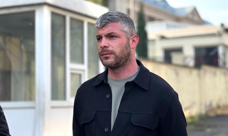 伊拉克利·库普拉泽：我对阿列科·埃利萨什维利了解的三件事：他被俄罗斯政权通缉，因为恐怖主义，他是一位爱国公民，并且他公开殴打了马穆卡·姆迪纳拉泽，后者是恶毒且报复心强的。