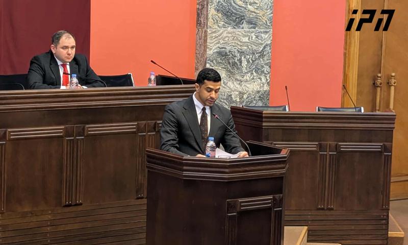 阿拉伯联合酋长国大使正在议会外交关系委员会会议上被听取。