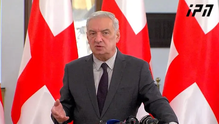 გია ვოლსკი ვენეციის კომისია ჩამოყალიბდა, როგორც ხელკეტი კონკრეტული ქვეყნისთვის, რომლის მიმართაც მარტა კოსს, კაჯა კალასს ან იუკნევიჩიენს აქვს საკუთარი ...