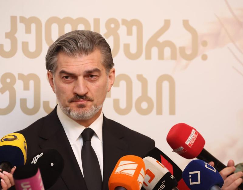 米克海尔·卡维拉什维利关于欧洲的批评：当他们讲童话故事时，他们在支持一个衰落的激进派；他们再也做不了什么了——他们处于可怜的状态；我为那些被误导并被关押的年轻人感到心痛；我们没有把这些人关进监狱——他们有