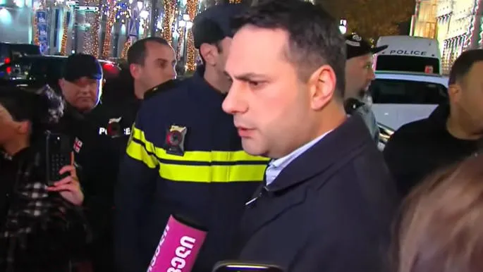 The Director of the Patrol Police Department personally explained the amendments to the Law on Assemblies and Demonstrations to protesters and warned that the new regulations would be enforced “with the full severity of the law"
