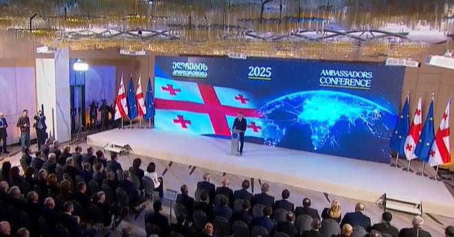 米哈伊尔·卡维拉什维利 - 加强区域和全球和平以及基于平等、相互尊重和考虑国家利益的公开对话仍然是我们的起点