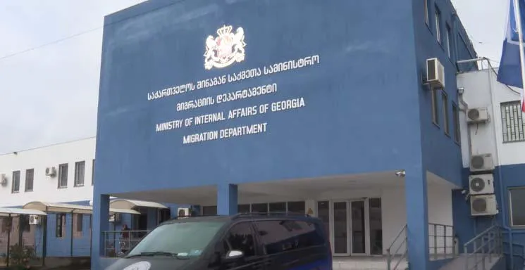 შსს ს მიგრაციის დეპარტამენტმა და სასაზღვრო პოლიციის თანამშრომლებმა საქართველოში კანონიერი საფუძვლის გარეშე დარჩენილი 14 უცხო ქვეყნის მოქალაქე დააკავეს...