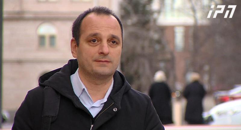 Irakli Abesadze 关于10月4日案件 - 一位律师对金属进行了检查，一切从那件事中都很清楚 - 专家来了，看了宫殿围栏并说，“哦，必须是破损 的，而不是被切割的” - 我们可以说那个结论是错误的。