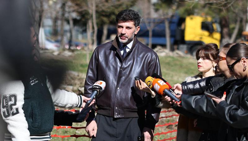 卡卡·卡拉泽：我不想谈论“Lelo”——不管他们是保持分离还是在一个统一平台上，这都没有关系；他们根本没有任何资源；我们已经看到他们多次聚集和分散。