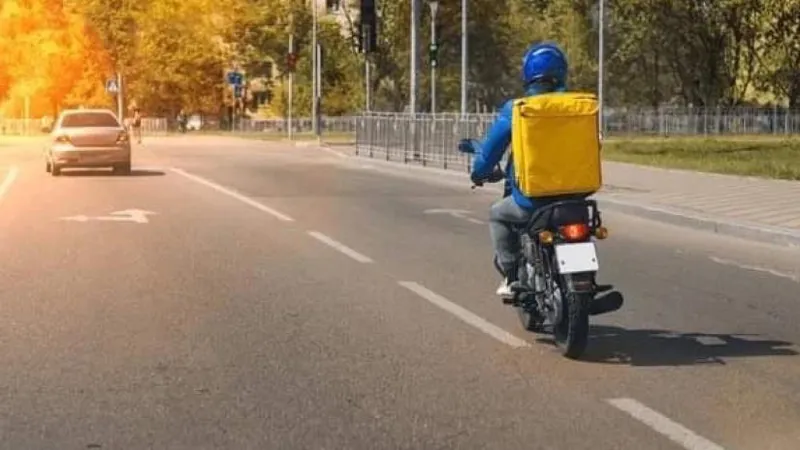 The government has issued a decree approving the procedure for issuing work authorization rights to foreigners - zero quota set for courier services and passenger transportation activities