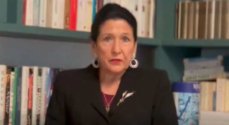 სალომე ზურაბიშვილი ჩვენ ყველა ვალდებული ვართ კვირას ერთად ვიყოთ პატრიარქის სურვილი იქნებოდა, რომ საქართველოს ყველა პრეზიდენტი იქ ყოფილიყო ესეც ერთიანო...