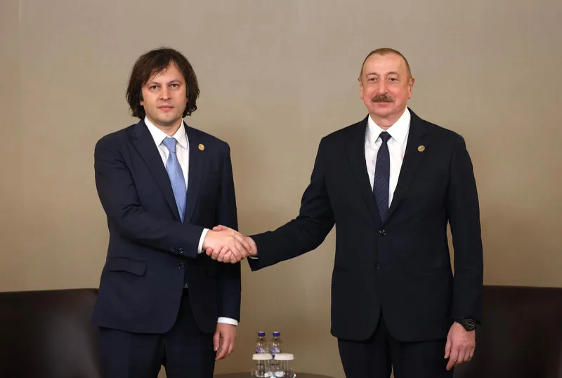 ირაკლი კობახიძე ილჰამ ალიევს ტელეფონით ესაუბრა და შეშფოთება გამოთქვა ნახჭევანში უპილოტო თვითმფრინავის თავდასხმის გამო.