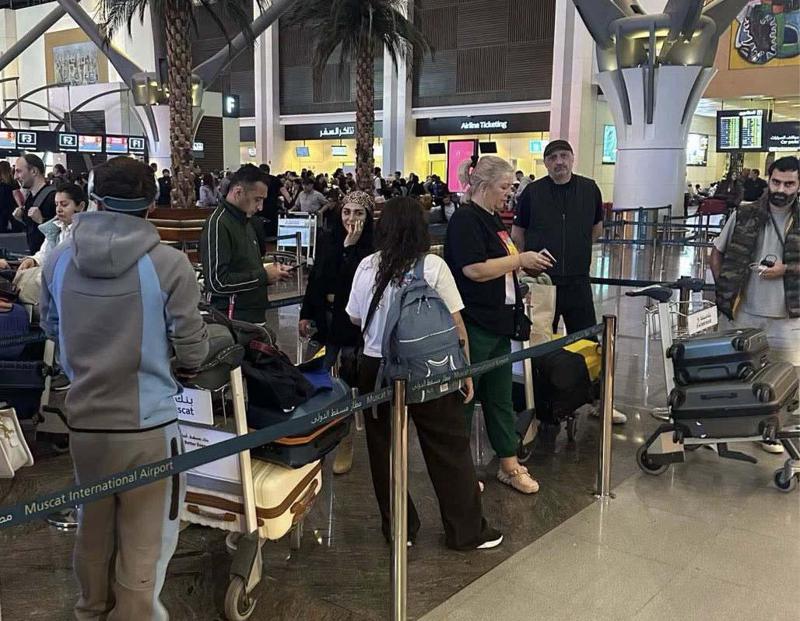 外交部：  那些因中东局势导致航空公司无法及时确保离境的公民，已完成返回祖国。