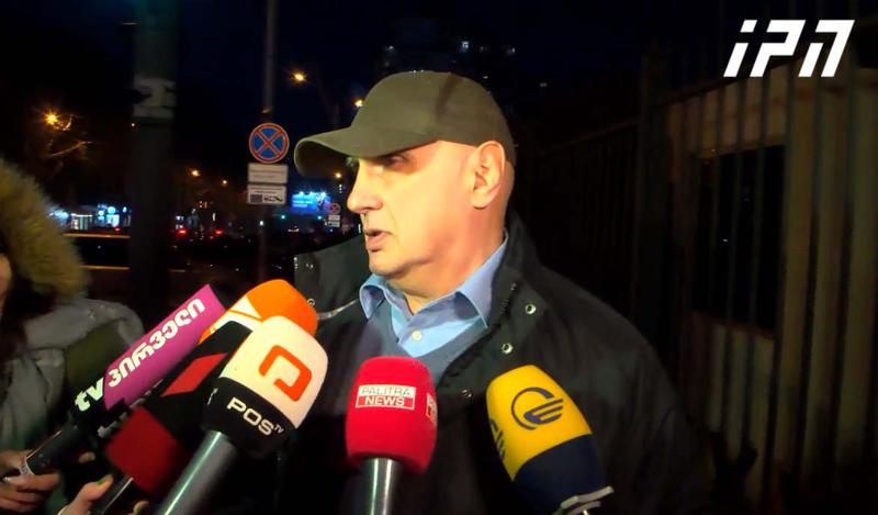 对瓦赫坦·卡帕纳泽少将的审问已经完成。