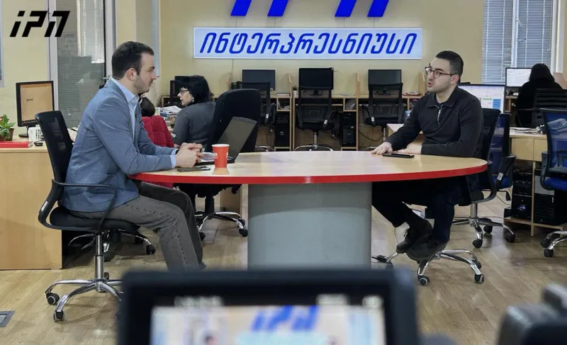 გია ლოლაძე მოჯთაბა ხამენეის მილოცვა ბუნებრივია ეს არის პროტოკოლზე დაფუძნებული და, ალბათ, აუცილებელიც კი არის, თუ გავითვალისწინებთ რეგიონულ კონტექსტს ა...