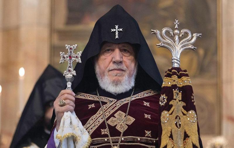 加雷金二世：在困难时期，伊利亚二世以父亲般的智慧和爱领导他的羊群，并坚定地捍卫格鲁吉亚教会的使命。