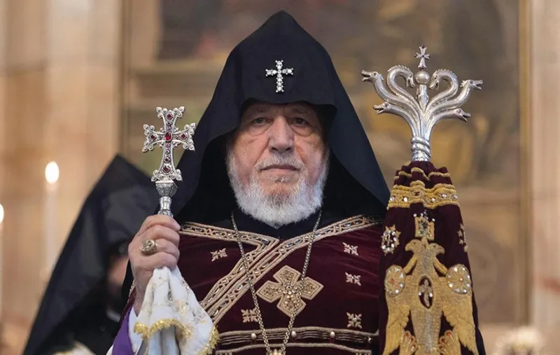 გარეგინ II მძიმე ჟამს ილია მეორე მამობრივი სიბრძნითა და სიყვარულით წინამძღოლობდა სამწყსოს და მტკიცედ იცავდა საქართველოს ეკლესიის მისიას.