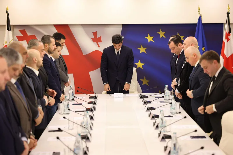 კახა კალაძე მთელი საქართველო გლოვობს ჩვენი სულიერი მამის გარდაცვალებას, კაცის, რომლის ღვაწლი ქვეყნისა და ერის წინაშე ფასდაუდებელია.