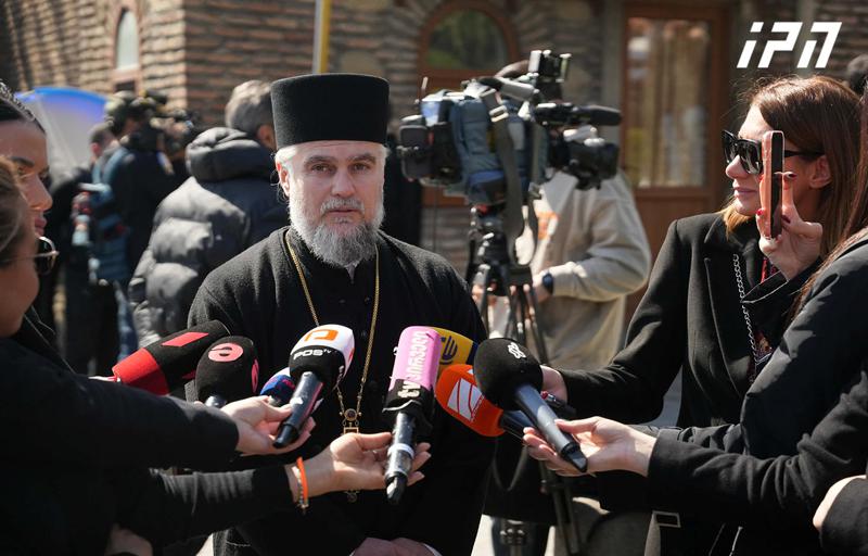 沙尔瓦·凯克利亚神父：一个巨大的时代已经结束，但在天堂它继续。我请求所有曾经诋毁过尊者的人寻求宽恕——是你们需要它；他既不需要宽恕也不需要赦免。