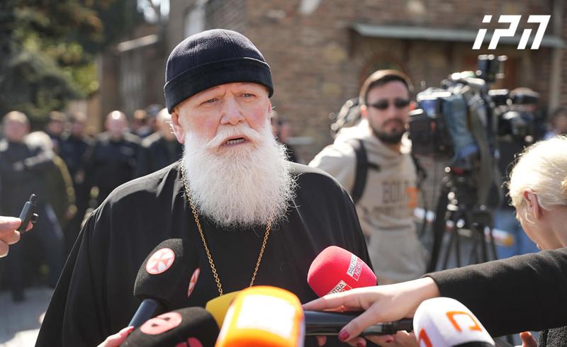 Antoni主教：在主教会议上，我的提案是将族长安葬在三位一体大教堂——族长就是三位一体的真实形象。