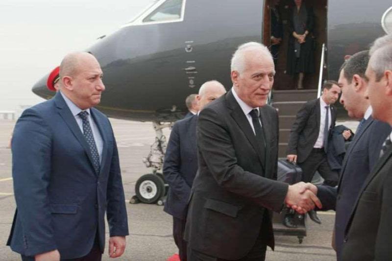 阿美尼亚总统抵达第比利斯，参加Ilia II的葬礼。