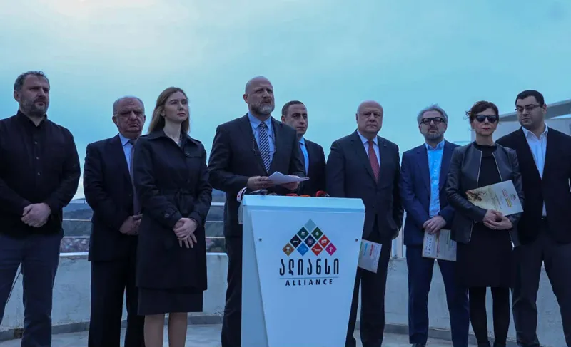 ოპოზიციური ალიანსი ვუსურვებთ უნგრეთის ახალ მთავრობას წარმატებებს და გამოვთქვამთ იმედს, რომ ახალ რეალობაში პუტინის რუსეთისთვის სასარგებლო ძალების გავლე...