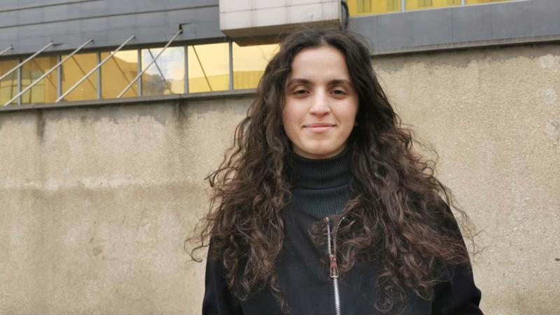 法官将梅吉·迪亚萨米泽判处2天的行政拘留。