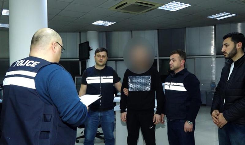 内务部：那些假装成煤气检查员欺骗俄罗斯公民的个人抢走了他们的钱、手机和一台笔记本电脑，然后将他们绑架到马尔内乌利方向——7人被拘留。