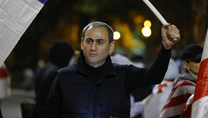 妻子说阿夫根·萨迪戈夫已被释放。