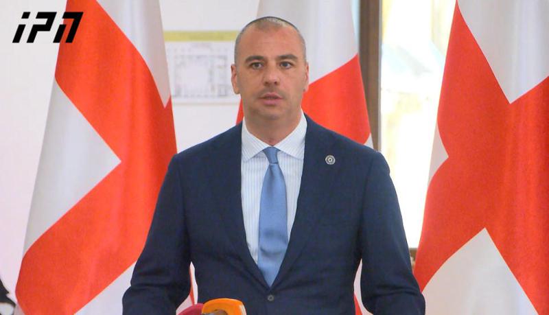 列万·马哈瓦里亚尼：Bidzina Ivanishvili 是否曾经担任、正在担任或将离开任何职位并不重要——他的责任和角色与任何职位完全不同级别。