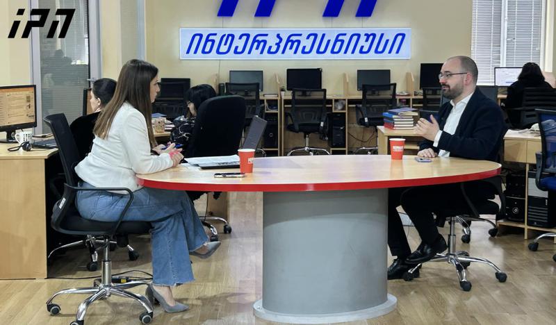 格里戈尔·格格利亚 - 阿纳克利亚港应该用美国的资本来建造，而不是俄罗斯-中国的模糊资本，并且伊万尼什维利与阿利耶夫的会面显示，国家已经萎缩了，而且Bidzina的公寓和内阁之间没有区别。