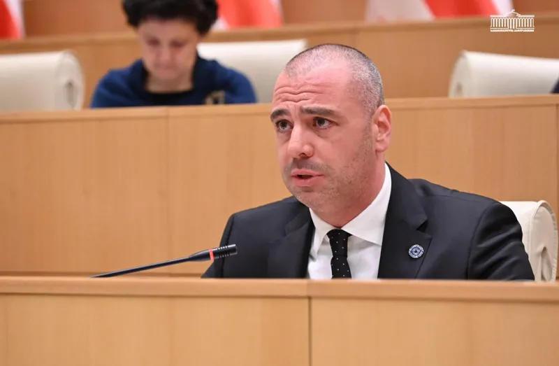 Levan Machavariani: 你说我们拒绝奥尔班先生；这些想法是从哪里来的？相反，我们声明我们非常感激奥尔班先生的朋友关系；我们对这种关系会继续持乐观态度。