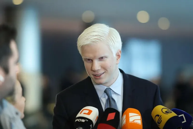 კოტნე ივანიშვილი მე ვგმობ ძალადობას და ჩემი აზრით, ეს ყველაფერი ასე არ უნდა მომხდარიყო მიმაჩნია, რომ პოლარიზაციისგან საუკეთესო გამოსავალი დიალოგია