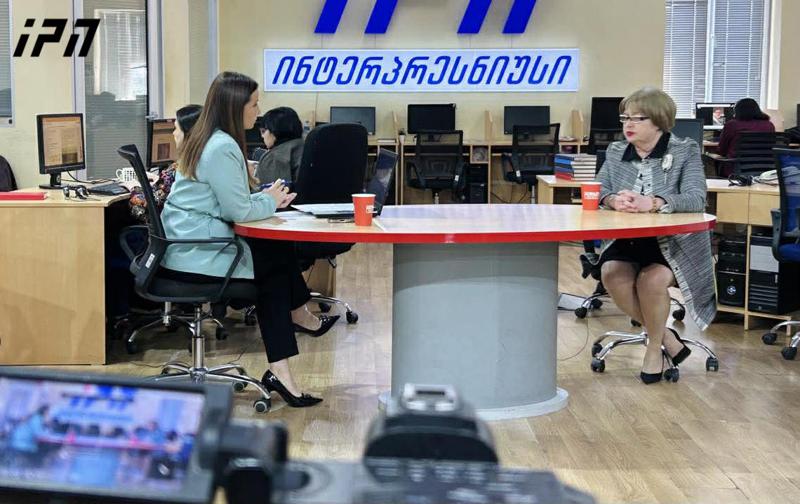 莱拉·杰杰拉瓦：安全部门首长不能像换袜子一样随意更换——这显示出对机构重要性的缺乏理解；移除姆迪纳拉泽出SSS以及与阿利耶夫会议的录像显示伊万尼什维利正在更接近科巴希泽。