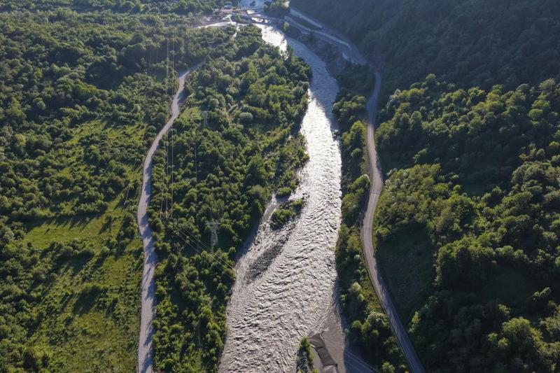 道路部门：由于滑坡稳定和道路修复工作正在继续，通往Oni入口处的交通将暂时改道至绕行道路