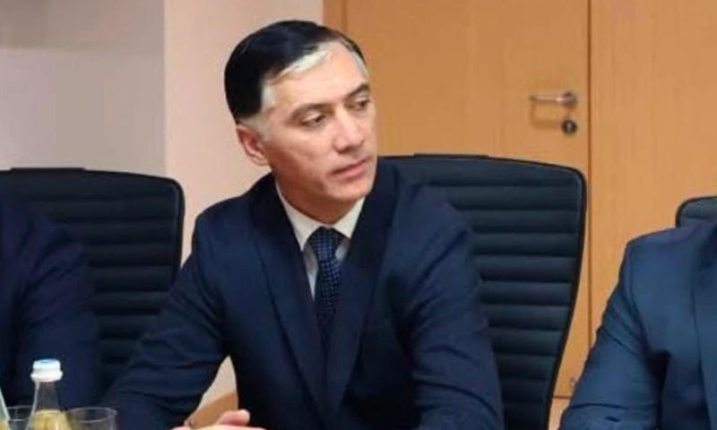 高级警官伊奥塞布·西瓜被妻子指控实施身体暴力和威胁，已被戴上电子手镯。