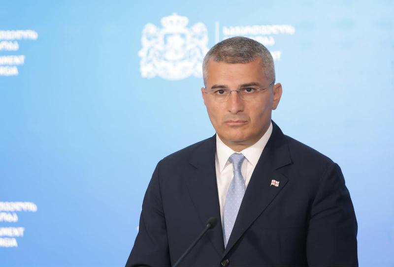 Mamuka Mdinaradze 辞去职务并退出政坛