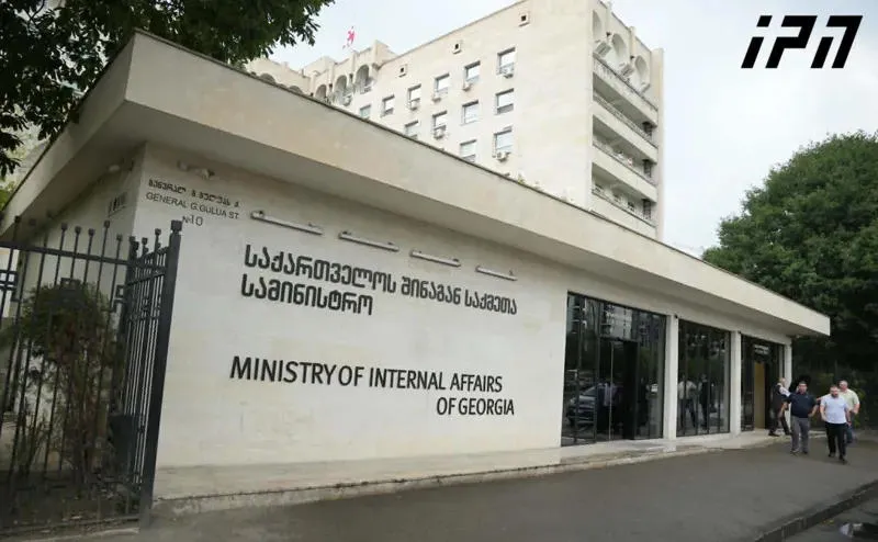 According to the Ministry of Internal Affairs, reports that 20,000 Russian citizens crossed into Georgia through the Lars customs checkpoint over the past 24 hours are false