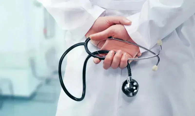 Plans are underway to abolish the legal restriction on doctors retaking the state certification exam