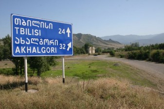 ოკუპირებულ ახალგორში ჭაში  60 წლამდე ასაკის ქალი ჩავარდა - მისი ახლობლები დაშავებულის თბილისში გადაყვანას ითხოვენ, თუმცა დე ფაქტო რეჟიმის წარმომადგენლები პაციენტის ცხინვალში  გადაყვანას გეგმავენ