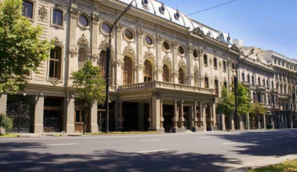 რუსთაველის თეატრში ჰოლოკოსტის მსხვერპლთა ხსოვნის დღე აღინიშნება