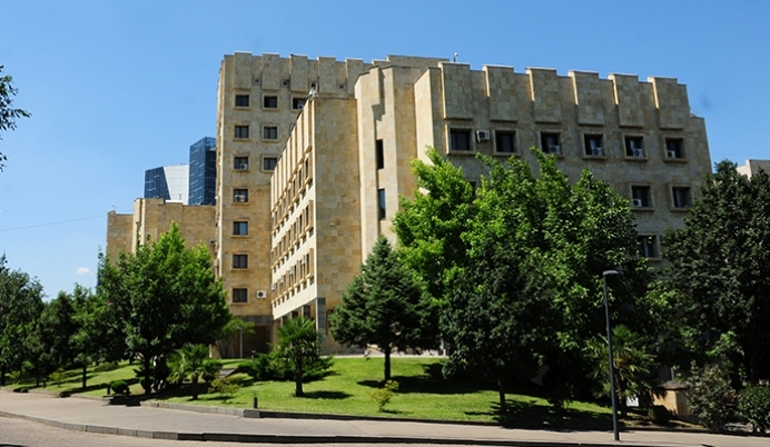 ავტომობილის მოძრაობის უსაფრთხოების წესების დარღვევისთვის, რამაც ადამიანის სიცოცხლის მოსპობა გამოიწვია, ბრალდებულს 6 წლით პატიმრობა მიესაჯა